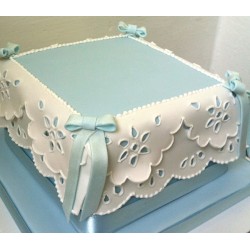 Krajkový vykrajovač Flounce